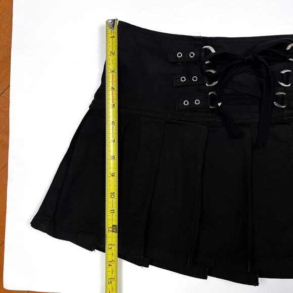 Rare Tripp NYC Black Corset Lace Up Pleated Mini Skirt Size Small Goth Hot Topic - Picture 11 of 13